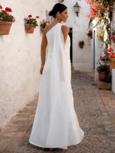 vestido largo con capa blanco invitada graduación 