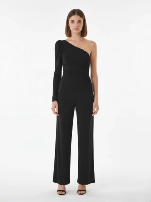 Con elástico en la cintura para que se adapte perfectamente al cuerpo. Nuestra modelo lleva la talla XS. El Mono Orleans Negro, es ideal para tus eventos.