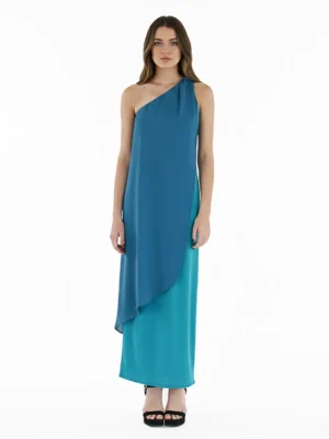 Vestido Largo Verde Rania para Invitada con diseño asimétrico y capa de gasa. Ideal para graduaciones, celebraciones de día y eventos especiales.