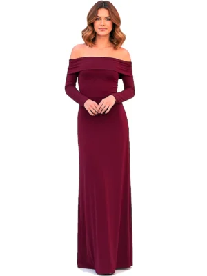 Vestido Largo Burdeos Sidney con escote Bardot, corte largo y tejido elástico que aporta caída y elegancia. Ideal para bodas y eventos especiales.