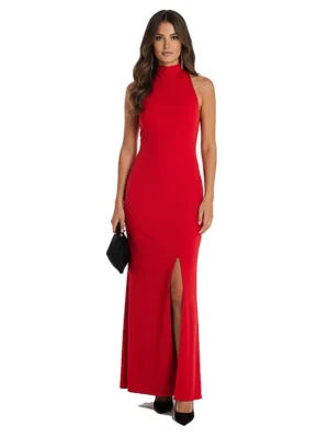 Vestido largo rojo ajustado con escote halter y espalda baja. Confeccionado en punto elástico para un look elegante y favorecedor | Bombon Spain.