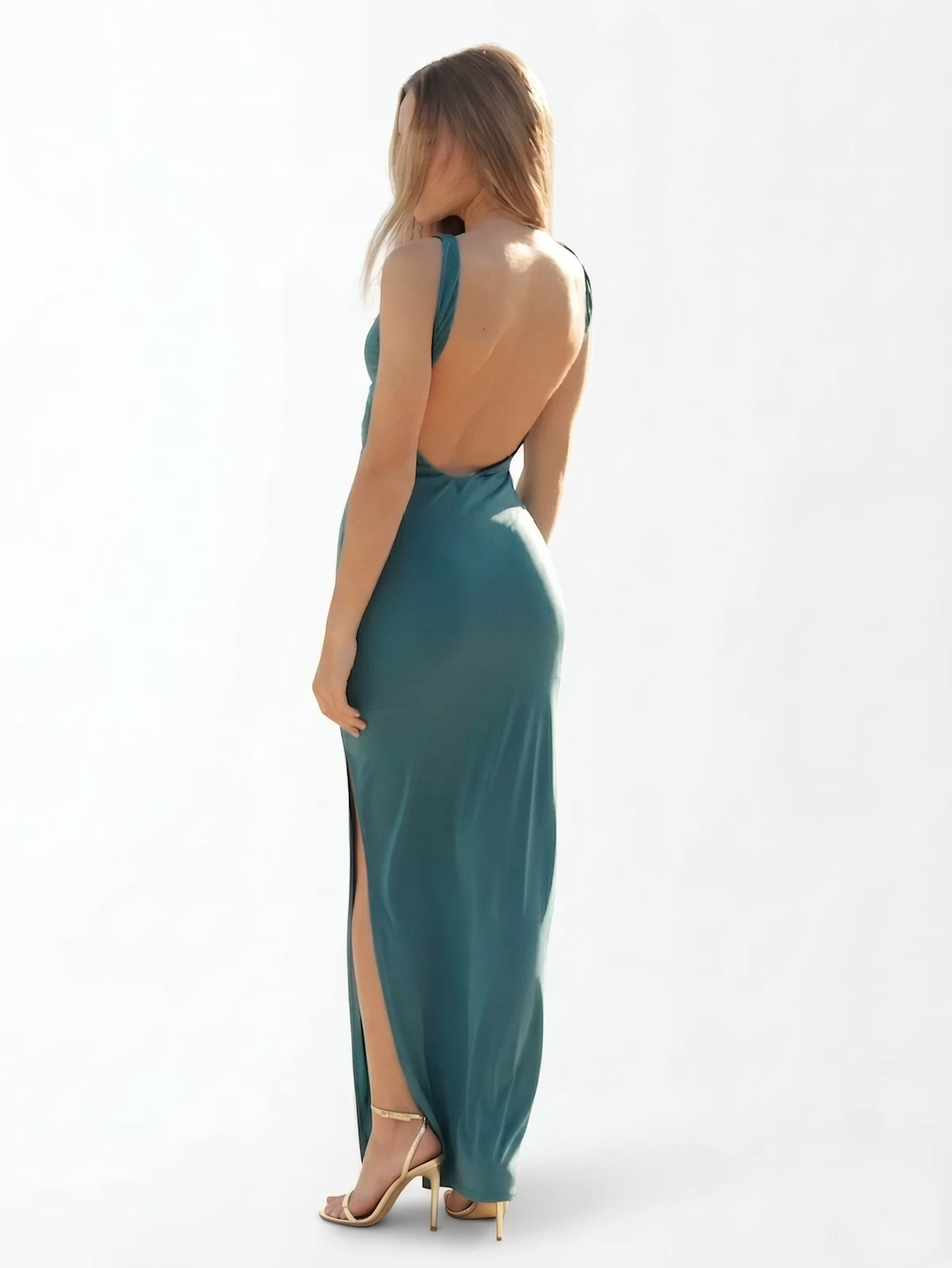 Vestido largo azul petróleo ceñido y elegante ideal para invitada de boda, graduaciones y eventos de noche con diseño sofisticad